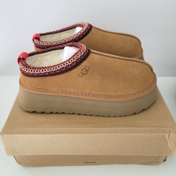 UGG Taz slippers 🔥 LAST ONE - Picture 4 of 10